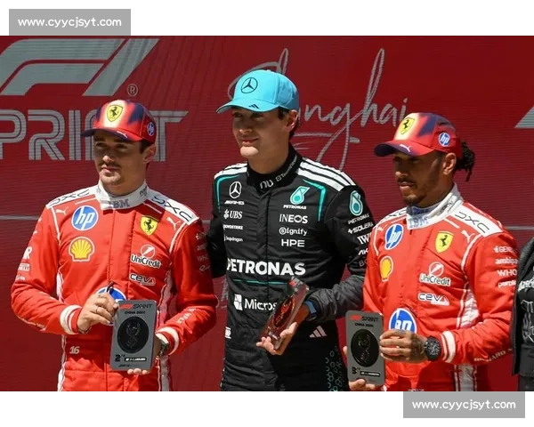 F1年度总冠军争夺战回顾与精彩赛季瞬间解析 F1年度总冠军争夺战回顾与精彩赛季瞬间解析